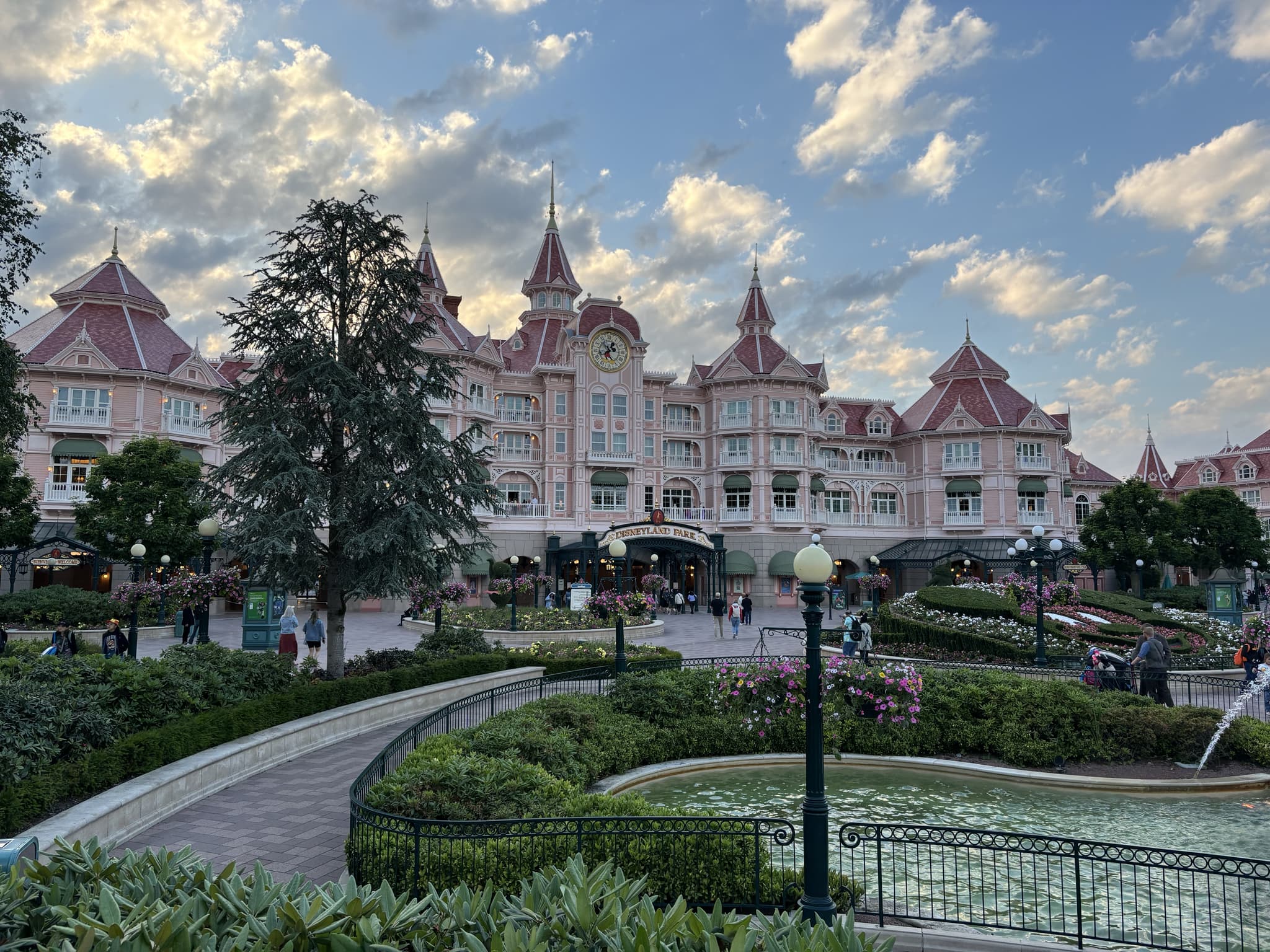 Disneyland® Paris Magic 1