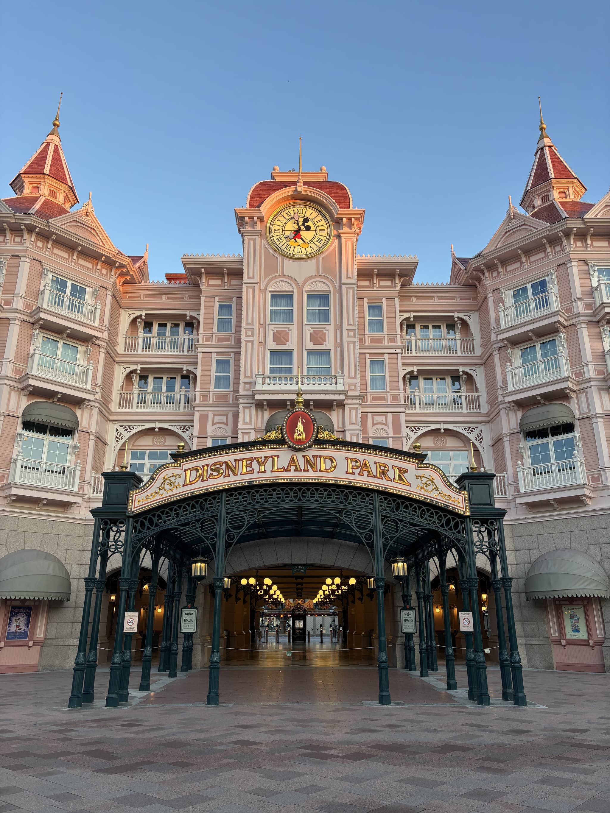 Disneyland® Paris Magic 2